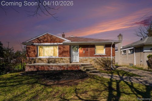 8999 Griggs St, Detroit, MI, 48204-2643 | Card Image