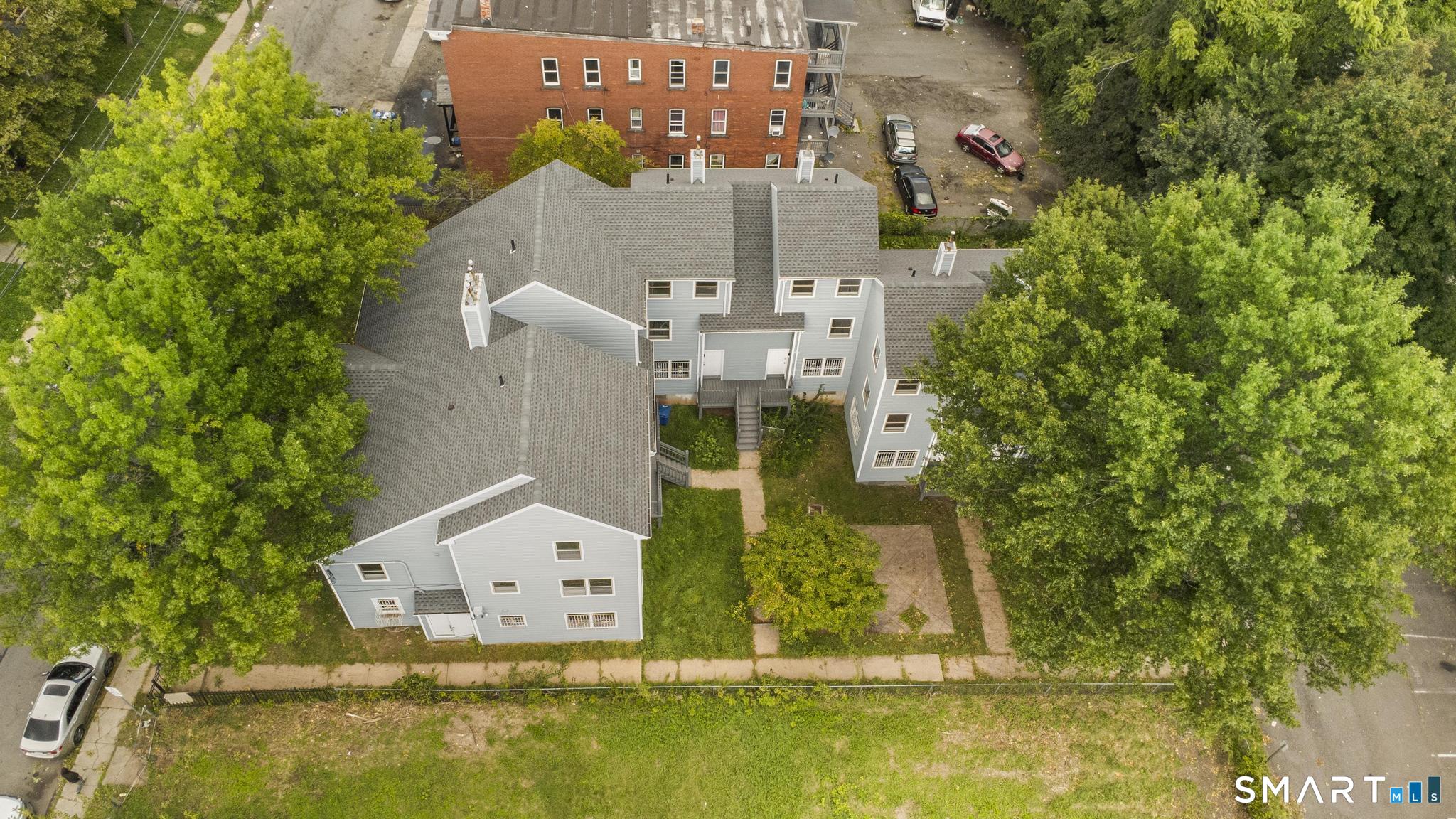 Commercial Lease in Hartford 3