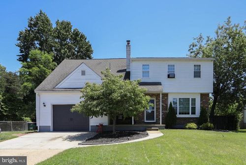 606 Eastwood Dr, GLENDORA, NJ, 08029-1602 | Card Image