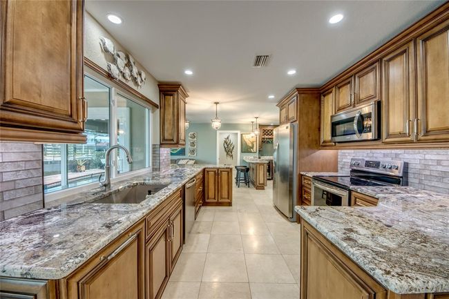 925 Don Juan Ct, House other with 3 bedrooms, 2 bathrooms and null parking in PUNTA GORDA FL | Image 13