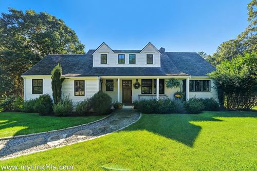 27 Clambelly Rd, Chilmark, MA, 02535-2130 | Card Image