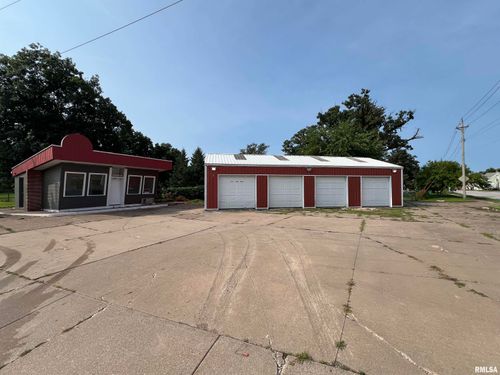 1601 Rockingham Rd, Davenport, IA, 52802-1141 | Card Image
