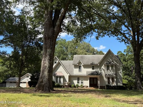 8870 Collinswood Dr, Olive Branch, MS, 38654-1233 | Card Image