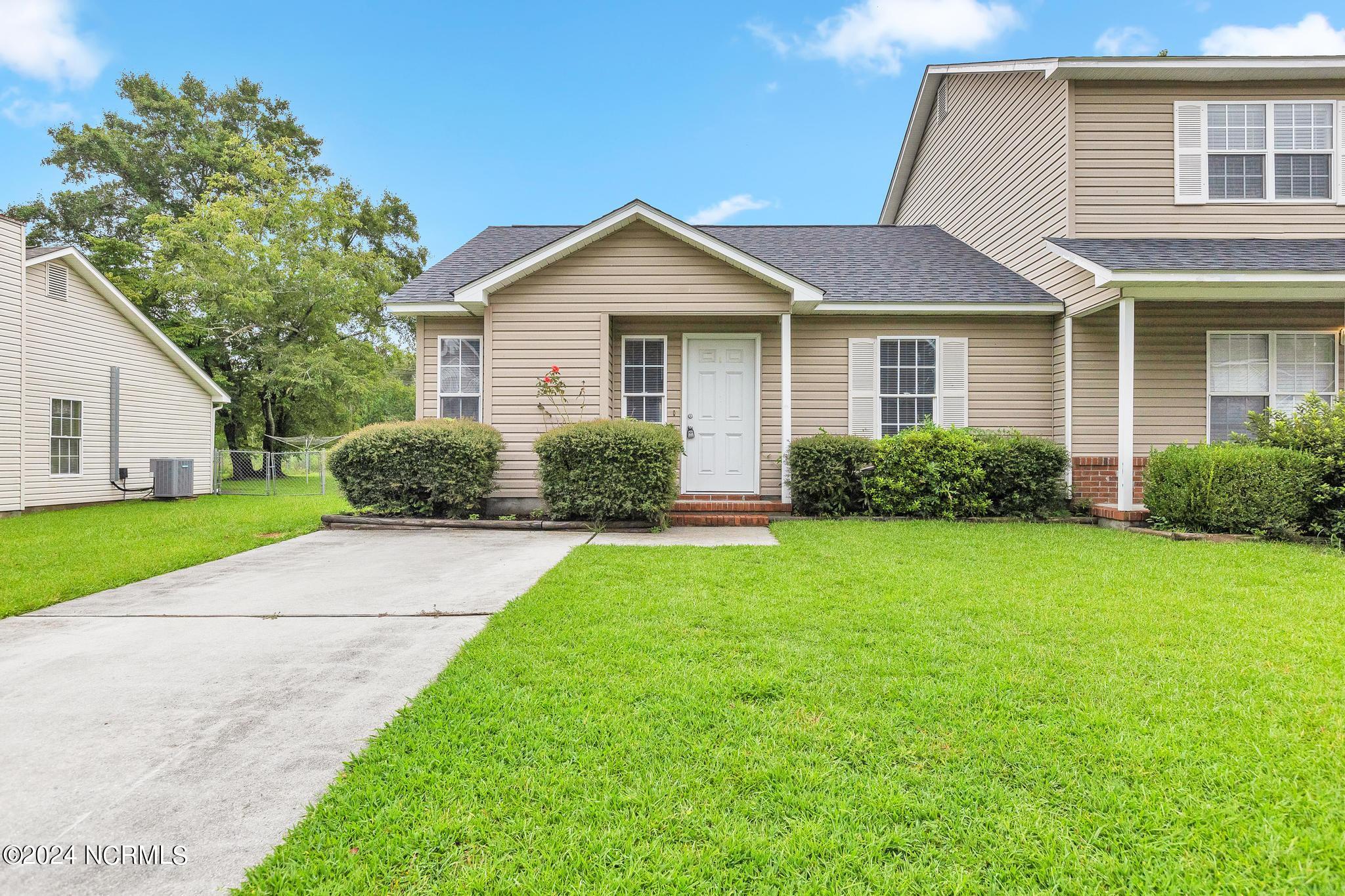 Pueblo Dr, Jacksonville, NC 28546