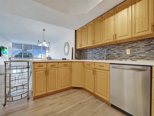 apt-203e-1351 Ne Miami Gardens Dr, Miami, FL, 33179-4770 | Card Image