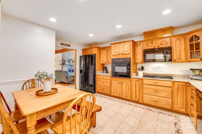 639 Deer Ridge Rd, House other with 2 bedrooms, 3 bathrooms and null parking in Bryson City NC | Image 12
