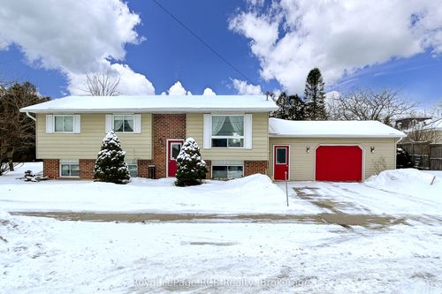 612 Garafraxa St N, Durham, ON, N0G1R0 | Card Image