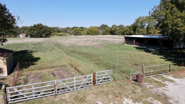 2715 Tin Top Rd, Condo with 4 bedrooms, 3 bathrooms and null parking in Weatherford TX | Image 6