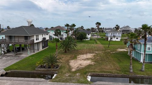 16619 Jolly Roger Rd, Jamaica Beach, TX, 77554-1434 | Card Image