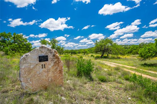 262 Cuesta Pass, Driftwood, TX, 78619-2208 | Card Image
