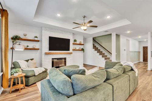 7061 Buffalo Cross Trl, Fort Worth, TX, 76120-4308 | Card Image