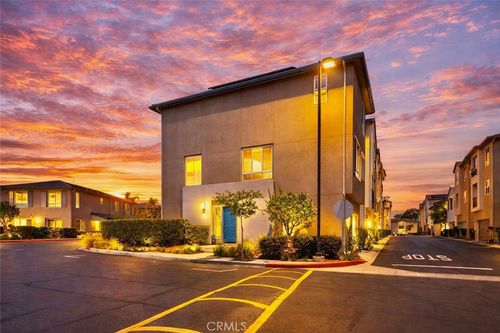 12027 Acadia Ct, Hawthorne, CA, 90250-1655 | Card Image