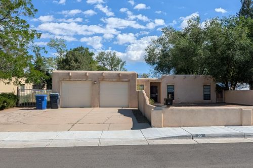 22 Garden Park Circle Nw, Albuquerque, NM, 87107 | Card Image