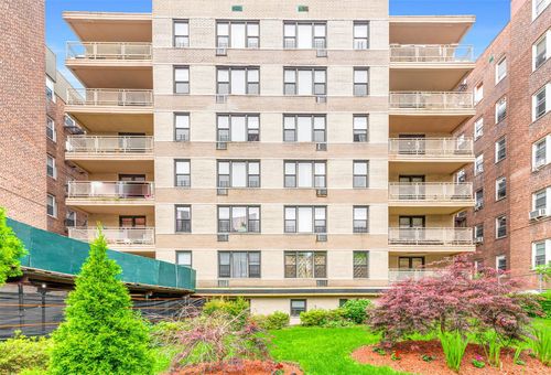 1z-65 Wetherole St, Rego Park, NY, 11374 | Card Image