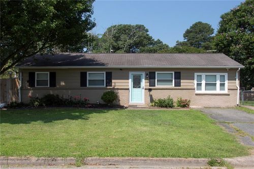 641 Nottingham Dr, Hampton, VA, 23669-1617 | Card Image