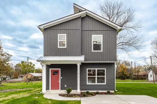 629 17th Ave W, Springfield, TN, 37172-3555 | Card Image