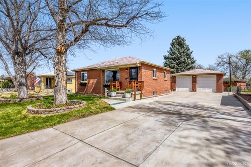 2568 S Zurich Ct, Denver, CO, 80219-5662 | Card Image
