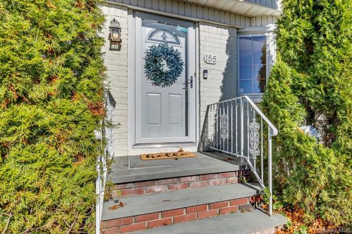 155 Fairview Rd, Farmingdale, NY, 11735-1915 | Card Image