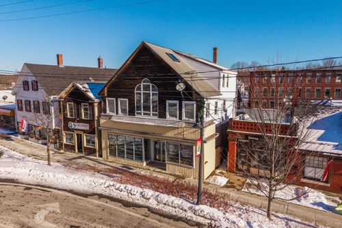 90 Market St, Somersworth, NH, 03878-2711 | Card Image