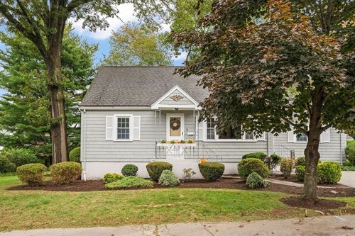 16 Winthrop Ave, Braintree, MA, 02184-7906 | Card Image