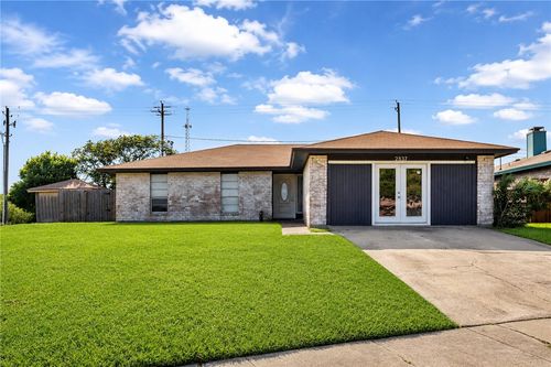 2837 Vancouver Dr, Corpus Christi, TX, 78414-3229 | Card Image