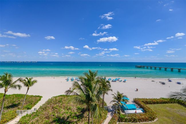 2603 - 16711 Collins Ave, Condo with 3 bedrooms, 2 bathrooms and null parking in Sunny Isles Beach FL | Image 36