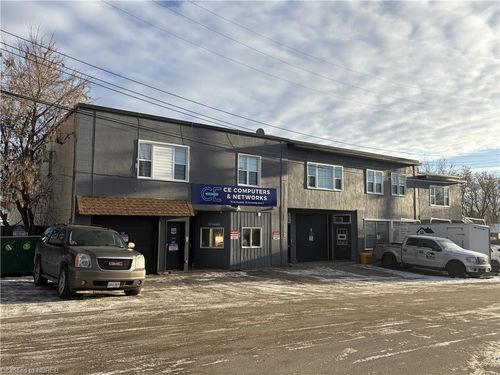 245 Mattawa St, North Bay, ON, P1B4M2 | Card Image