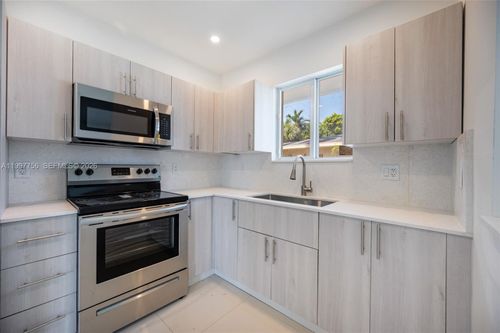 apt-2-1080 Ne 80th St, Miami, FL, 33138-4279 | Card Image