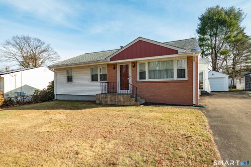 25 River Rd, East Haven, CT, 06512-1241 | Card Image