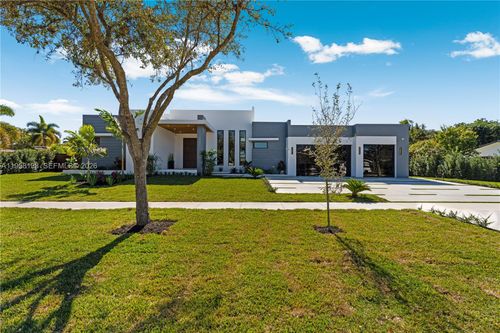 11000 Sw 120th St, Miami, FL, 33176-4535 | Card Image