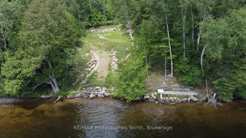 1956 Wigamog Rd, Haliburton, ON, K0M1S0 | Card Image