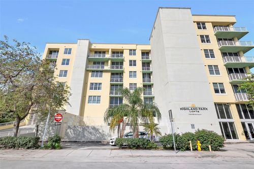 ph-4-1350 Nw 8th Ct, Miami, FL, 33136-2325 | Card Image