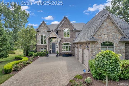 54159 Deer Ridge Ct, Rochester Hills, MI, 48307-7300 | Card Image
