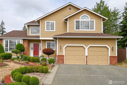 17310 37th Ave W, Lynnwood, WA, 98037-7543 | Card Image