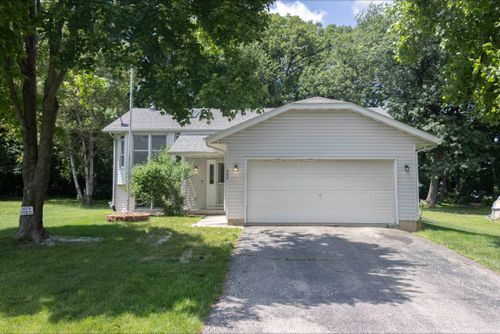 402 Staffordshire Dr Ne, Poplar Grove, IL, 61065-8750 | Card Image