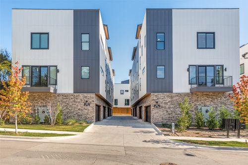 401-2206 Arroyo Ave, Dallas, TX, 75219-1705 | Card Image