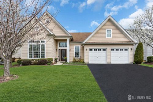 124 Masters Dr, Monroe, NJ, 08831-8916 | Card Image
