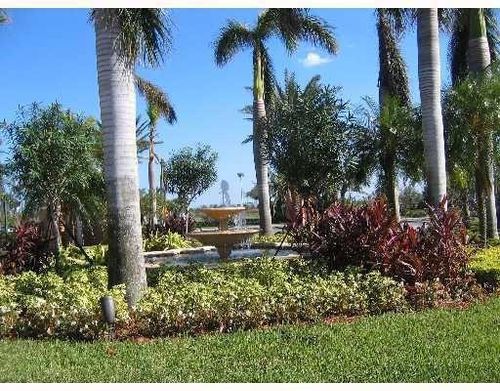 204-7840 Sonoma Springs Cir, Lake Worth, FL, 33463-7945 | Card Image