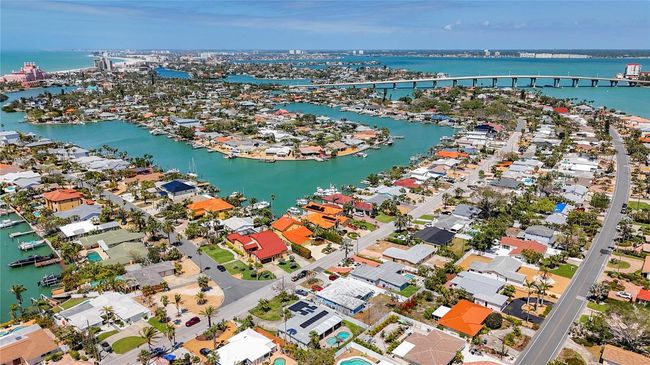 2593 W Vina Del Mar Blvd, House other with 3 bedrooms, 2 bathrooms and null parking in ST PETE BEACH FL | Image 35