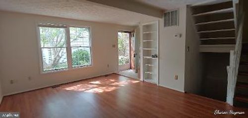 7937 Tyson Oaks Cir, VIENNA, VA, 22182-3955 | Card Image