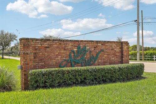 18301 Sw 50th St, Southwest Ranches, FL, 33331-1015 | Card Image