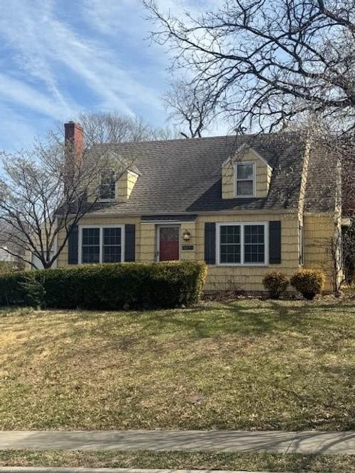 5831 Woodward St, Merriam, KS, 66202-2140 | Card Image