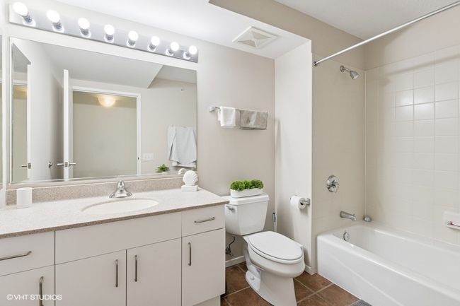 APT-1502 - 800 Elgin Rd, Condo with 2 bedrooms, 2 bathrooms and 1 parking in Evanston IL | Image 13