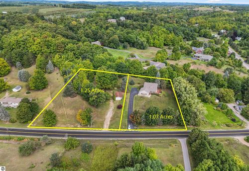 10155 E Shady Ln, Suttons Bay, MI, 49682-9446 | Card Image