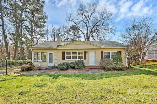 121 Marshdale Ave Sw, Concord, NC, 28025-5607 | Card Image