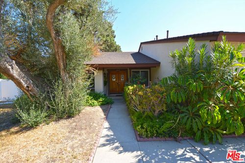 3025 Morningside Dr, Thousand Oaks, CA, 91362-1212 | Card Image