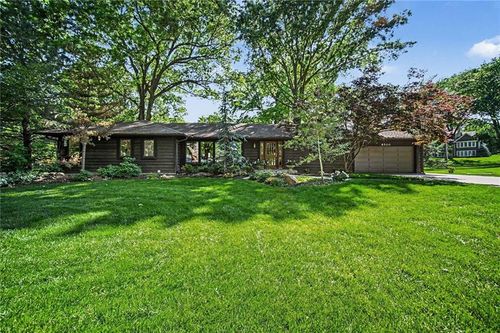 8500 Cherokee Ln, Leawood, KS, 66206-1416 | Card Image