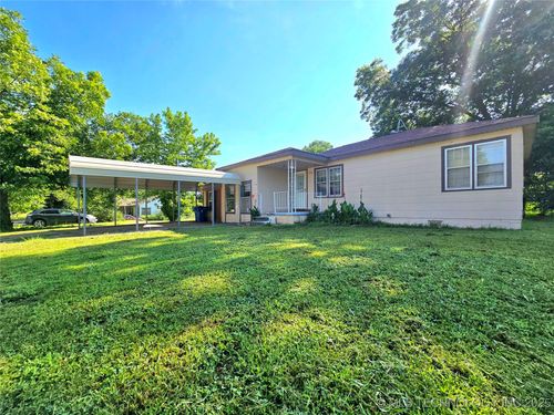 305 Chronister Ave, Drumright, OK, 74030-5805 | Card Image