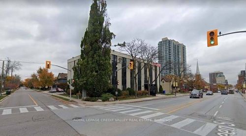 201-118 Queen St E, Brampton, ON, L6V1B1 | Card Image