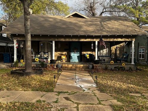 1518 W Park Ave, Corsicana, TX, 75110-4145 | Card Image